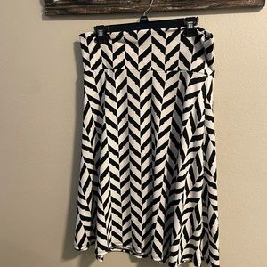 LulaRoe skirt black and white